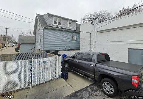 76Th, MILWAUKEE, WI 53219
