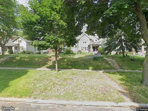 Hi Mount, MILWAUKEE, WI 53208