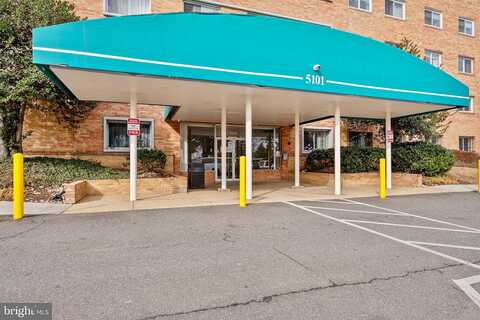 8Th, ARLINGTON, VA 22204