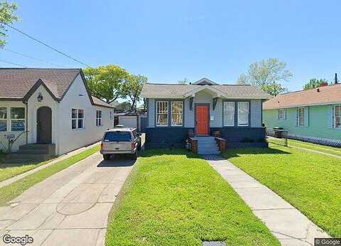 Avenue Q 1/2, GALVESTON, TX 77550