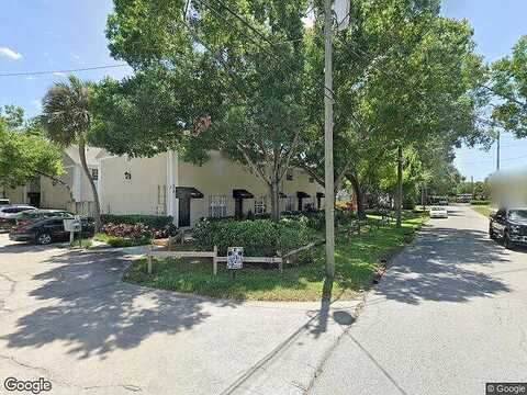 Arrawana, TAMPA, FL 33609