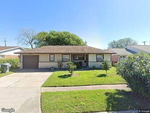 Pine, GALVESTON, TX 77551