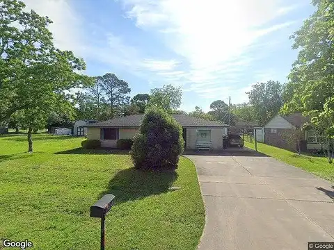 Avenue C, BRAZORIA, TX 77422