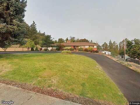 15Th, THE DALLES, OR 97058