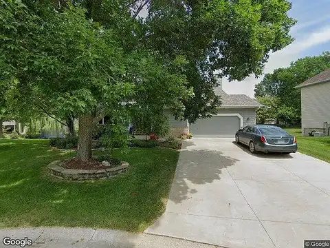 Dove, CHANHASSEN, MN 55317