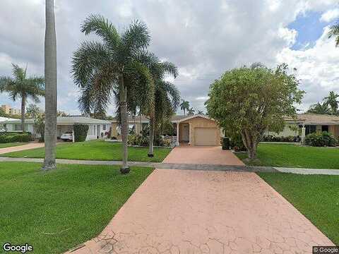 8Th, HALLANDALE BEACH, FL 33009