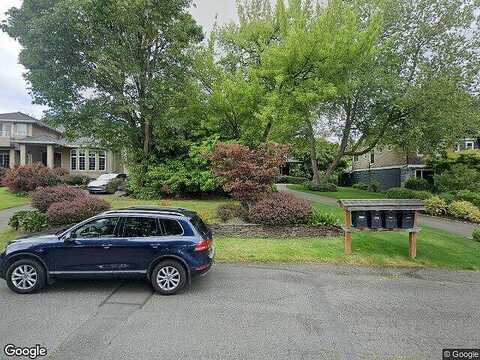 121St, KIRKLAND, WA 98034