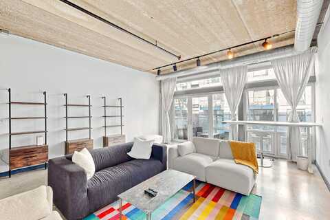 4Th, MINNEAPOLIS, MN 55401