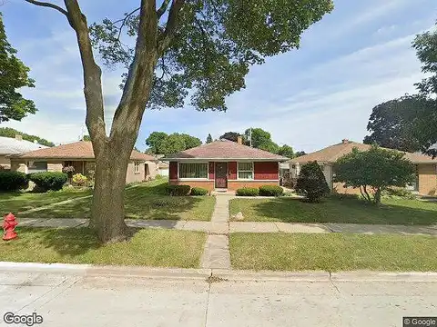 71St, MILWAUKEE, WI 53218