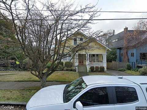 Halladay, SEATTLE, WA 98109