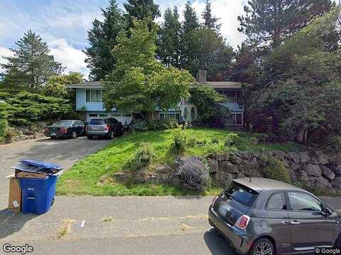 139Th, BELLEVUE, WA 98005