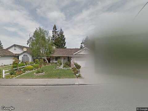 Crossbill, TURLOCK, CA 95382