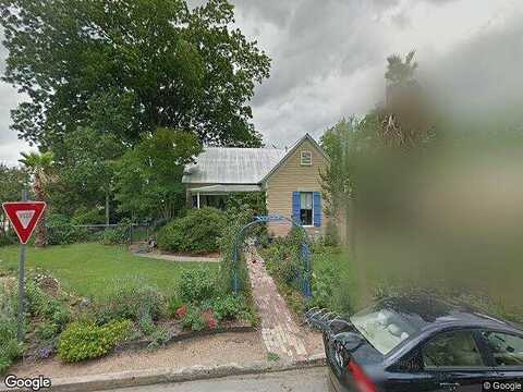 Short, SMITHVILLE, TX 78957