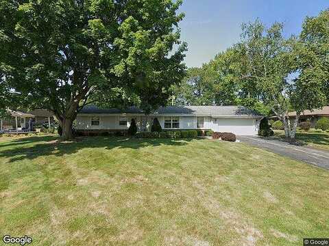 Castle, BROOKFIELD, WI 53045