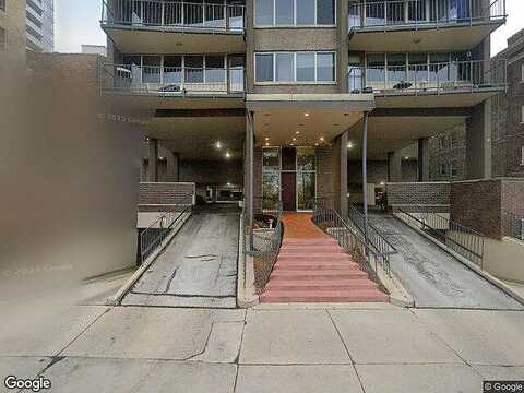 Summit, MILWAUKEE, WI 53202