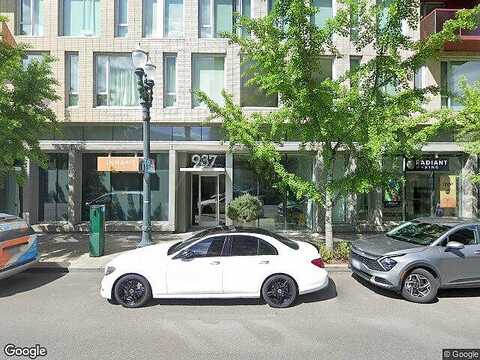 Glisan, PORTLAND, OR 97209