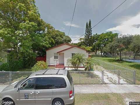 1St, DANIA, FL 33004