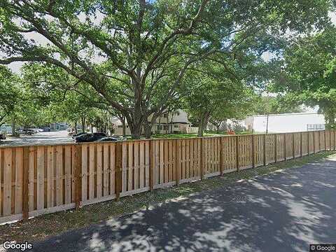 Runners, NORTH LAUDERDALE, FL 33068