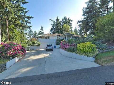 Detwiller, BELLEVUE, WA 98004