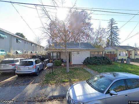 Oak, WOODLAND, CA 95695