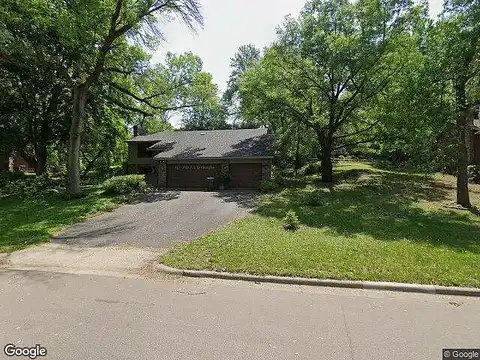 Oak Shore, BURNSVILLE, MN 55306