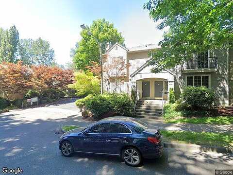 122Nd, KIRKLAND, WA 98033