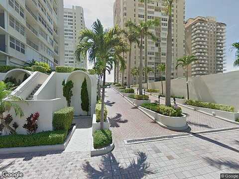 Ocean, HALLANDALE BEACH, FL 33009