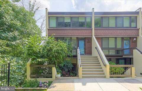 S Quincy St, Arlington, VA 22204