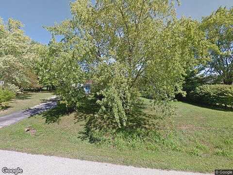 Ellen, MUKWONAGO, WI 53149
