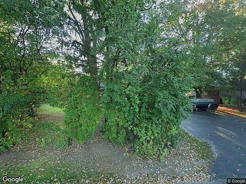 1St, OCONOMOWOC, WI 53066