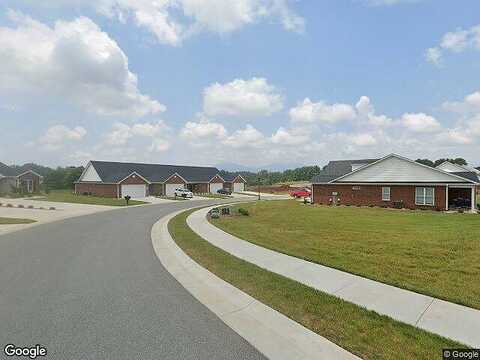 Villa Oak, BEDFORD, VA 24523