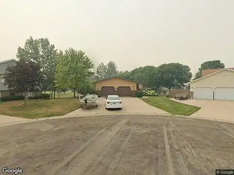 Village Green, MOORHEAD, MN 56560