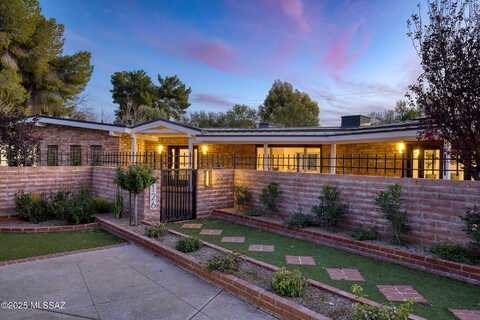 E San Leandro Drive, Tucson, AZ 85715