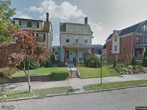 Maplewood Ave, Ambridge, PA 15003