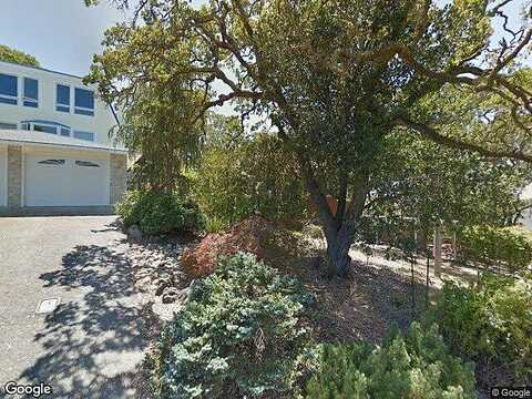 Manzanita Ave, Novato, CA 94945
