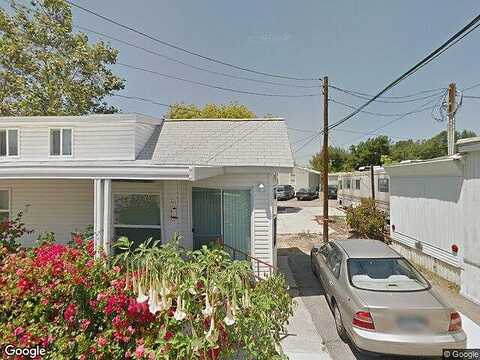 Oakland Rd Spc 23, La Mesa, CA 91942