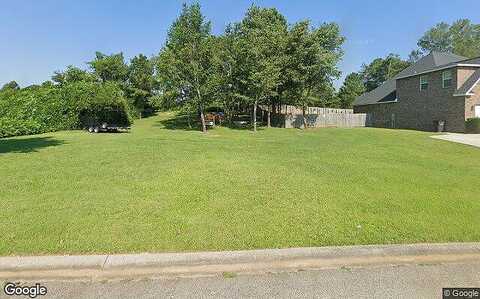 Cellar Ln, Perry, GA 31069