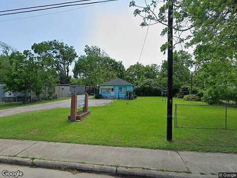 Red Clover, Clute, TX 77531
