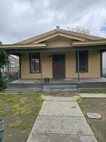 N U Street #U, Fresno, CA 93701