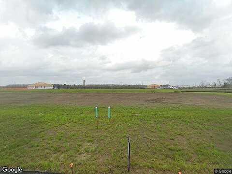 Magnolia Laurel Dr, Alvin, TX 77511