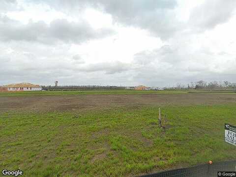 Magnolia Laurel Dr, Alvin, TX 77511