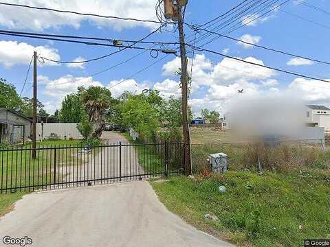 Julia St # B, Houston, TX 77022