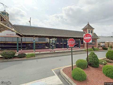 5Th L 35 Street, Olyphant, PA 18447