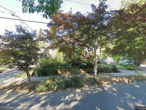 Ne Fremont St, Portland, OR 97212