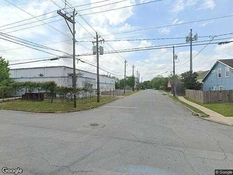 Amundsen St, Houston, TX 77009