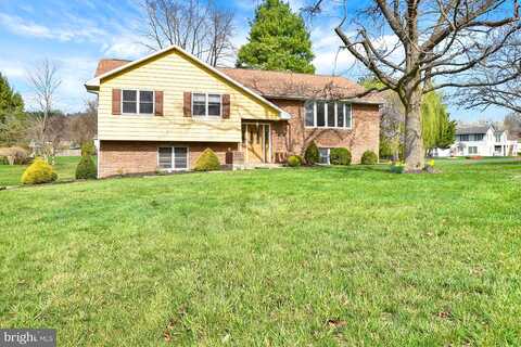 Orchard Lane E, WAYNESBORO, PA 17268