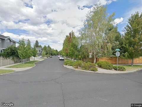 Voltera Pl, Bend, OR 97702
