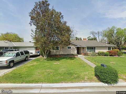 N Cobbler Dr, Fresno, CA 93727