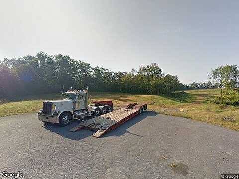 Falcon Ln, Chambersburg, PA 17202