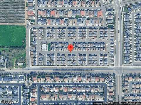 Farmhouse Ln, Clovis, CA 93619
